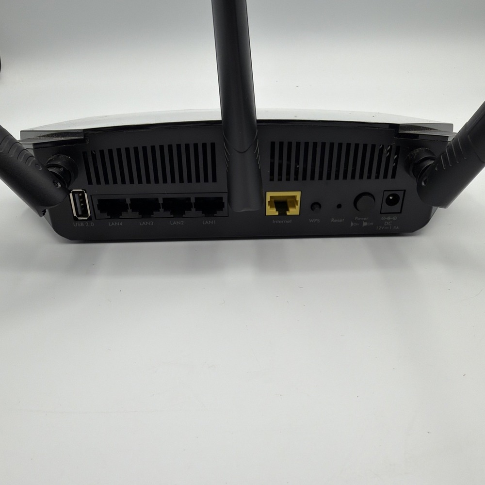 NETGEAR R6330 AC1600 Smart WiFi Router w/ Power Cord - For Repair Or Parts - Picture 5 of 8